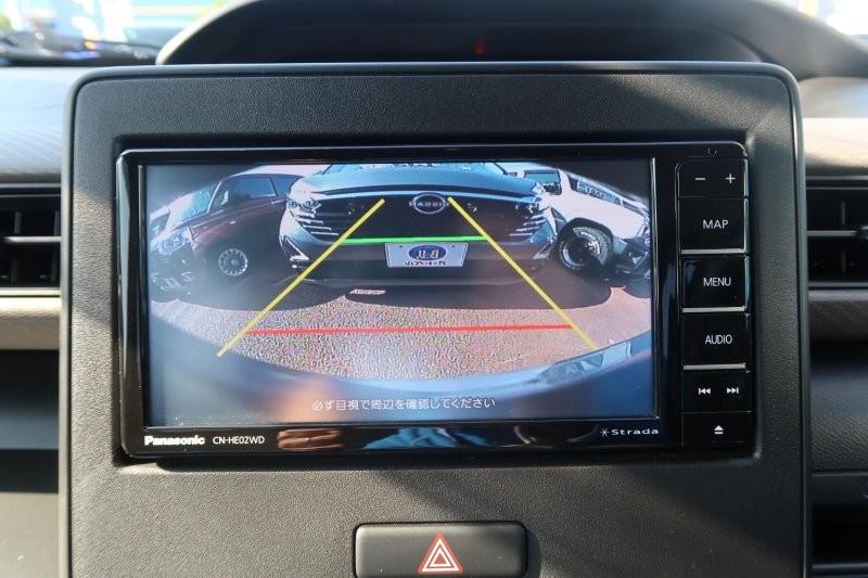 バックモニターで駐車をアシスト