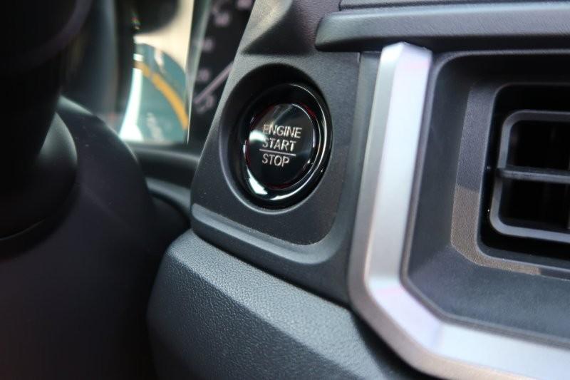 プッシュスタートで鍵の出し入れ無し