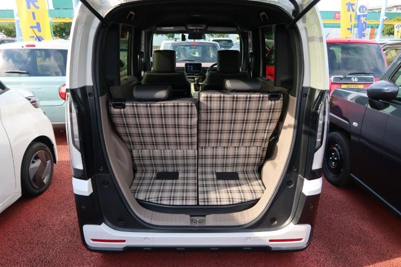 乗せる荷物に合わせてシートアレンジ可能　　　T.O