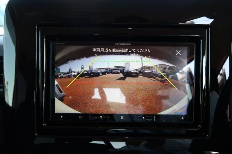 バックモニターで駐車をアシスト