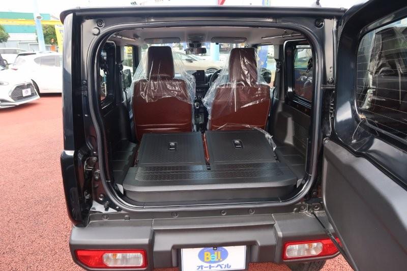 乗せる荷物に合わせてシートアレンジ可能　　　T.O