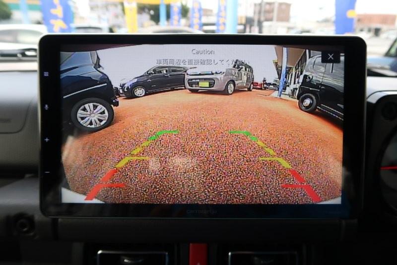 バックモニターで駐車をアシスト