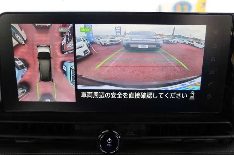 上から見たようなモニターで駐車をアシスト