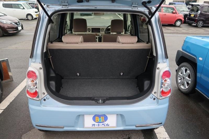 奥行きのあるラゲッジスペース