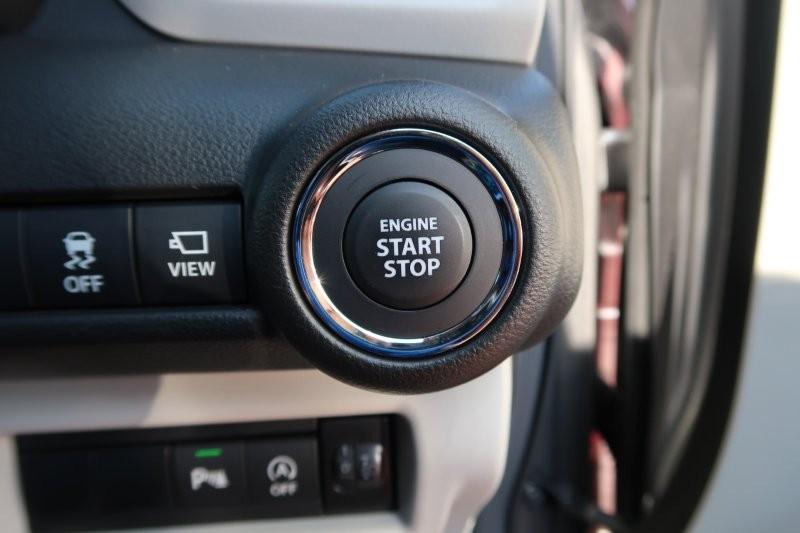 プッシュスタートで鍵の出し入れなし