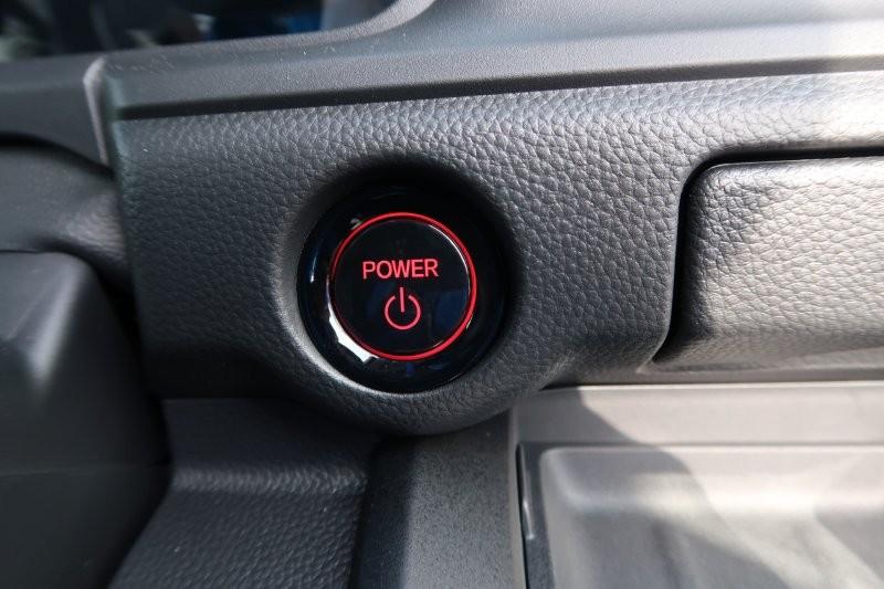 プッシュスタートで鍵の出し入れなし