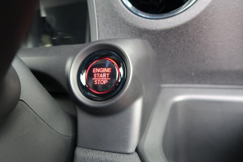 プッシュスタートで鍵の出し入れなし