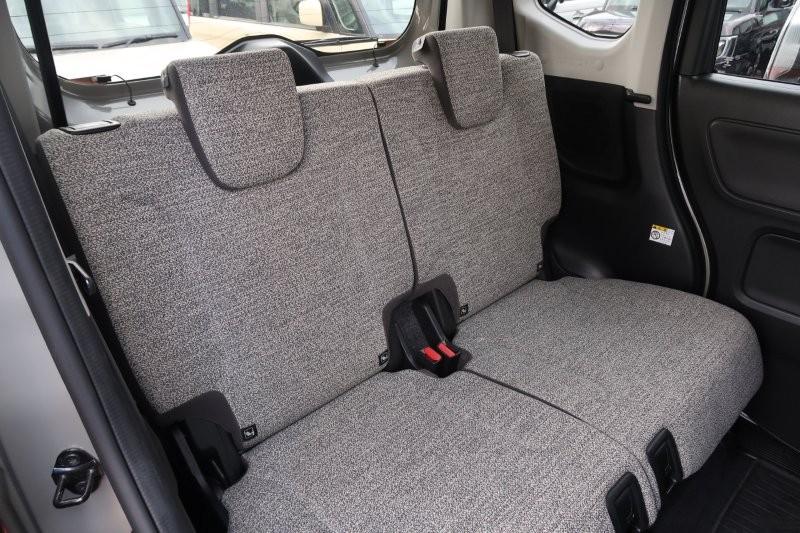 後席もゆったり乗れる室内空間