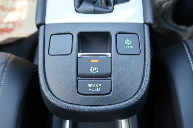 電子制御のパーキングブレーキ