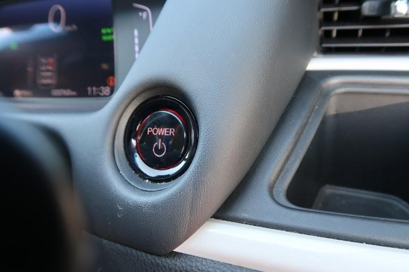 プッシュスタートで鍵の出し入れなし