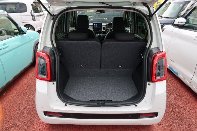 乗せる荷物に合わせてシートアレンジ可能　　　T.O