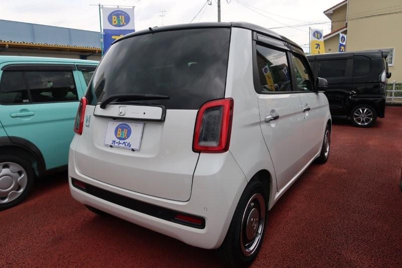 パーキングセンサーで障害物をお知らせ