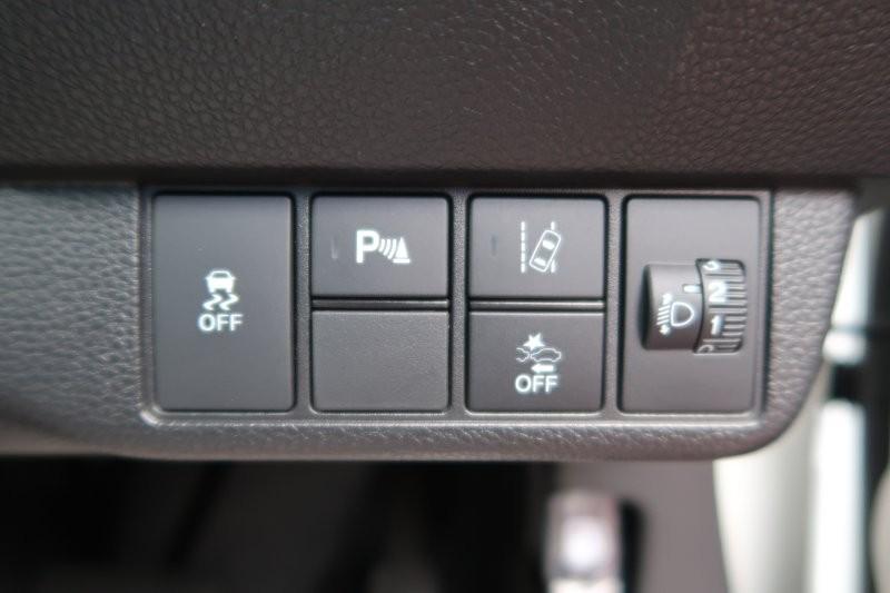 衝突軽減ブレーキ搭載