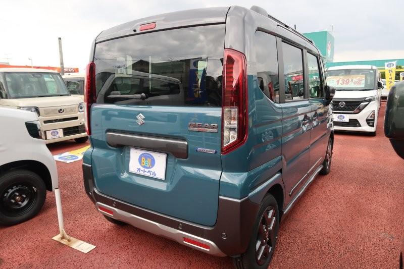 パーキングセンサーで障害物をお知らせ