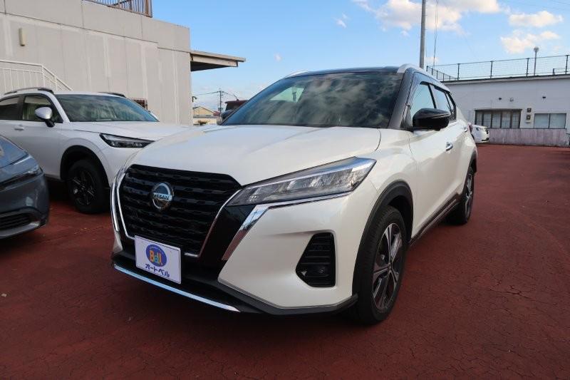 オートベルの中古車ニッサンＭＴ キックス１２００ Xﾂｰﾄｰﾝｲﾝﾃﾘｱｴﾃﾞｨｼｮﾝ(ﾅﾋﾞ)