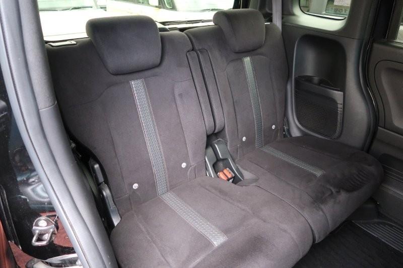 後席もゆったり乗れる室内空間