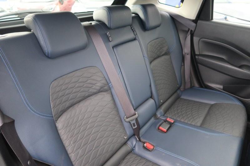 後席もゆったり乗れる室内空間