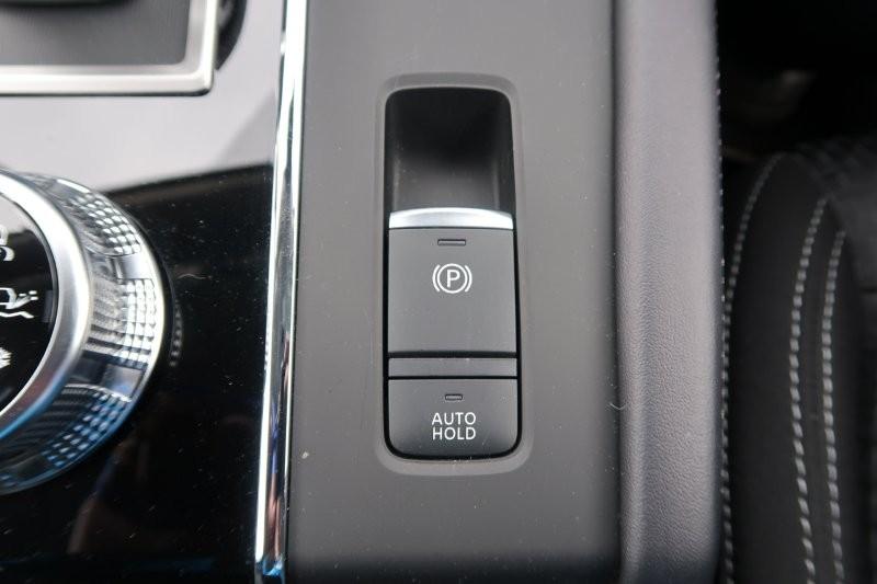 電子制御のパーキングブレーキ