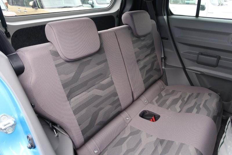 後席もゆったり乗れる室内空間