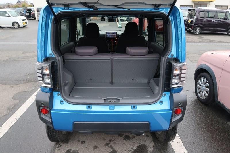 乗せる荷物に合わせてシートアレンジ可能　　　T.O