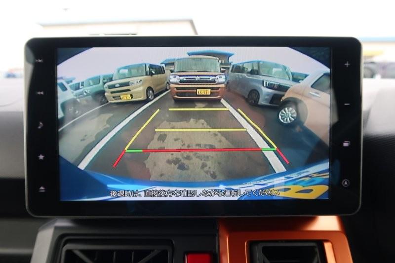 バックモニターで駐車をアシスト