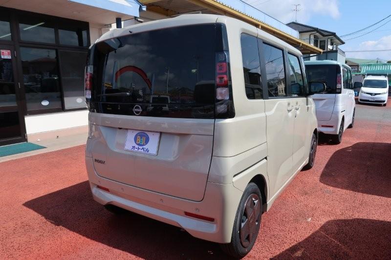 コーナーセンサーで障害物をお知らせ