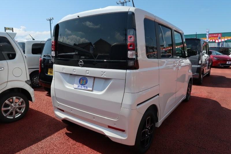 コーナーセンサーで障害物をお知らせ