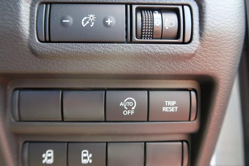 アイドリングストップで余計な燃料消費を抑える