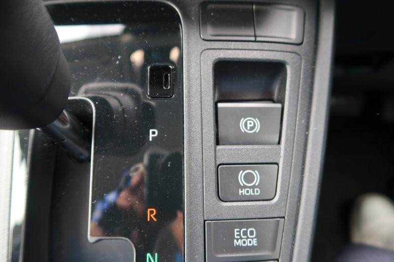 電子制御のパーキングブレーキ