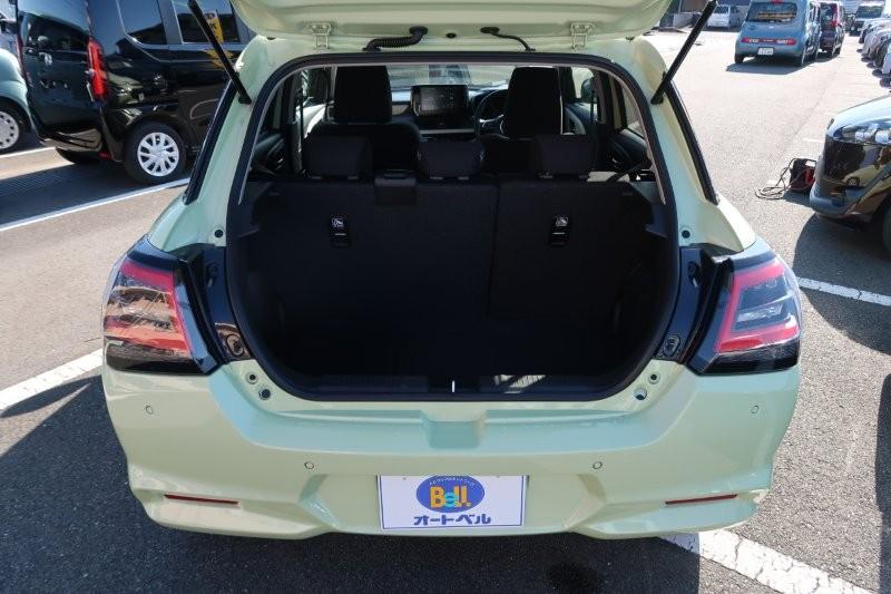 荷物もたくさん積めるラゲッジスペース　　　T.O