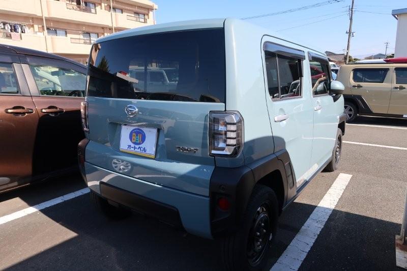 コーナーセンサーで障害物をお知らせ