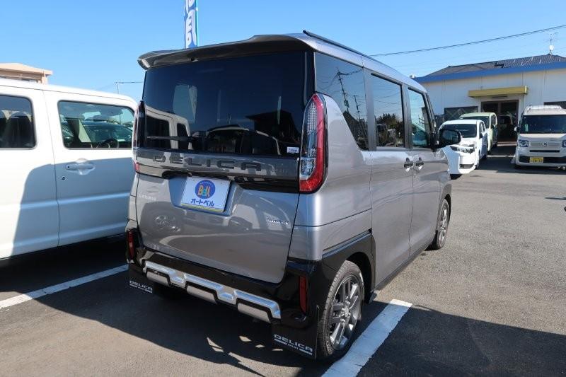 コーナーセンサーで障害物をお知らせ