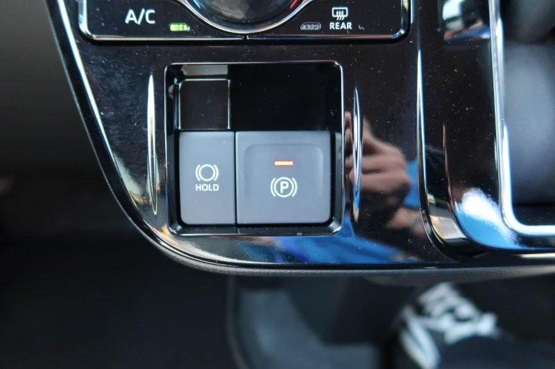 電子制御のパーキングブレーキ