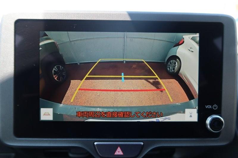 バックモニターで駐車をアシスト