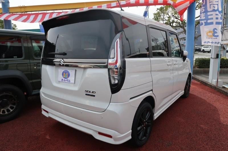 パーキングセンサーで障害物をお知らせ