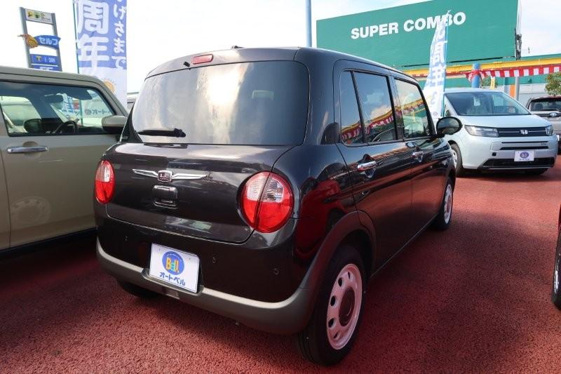 パーキングセンサーで障害物をお知らせ