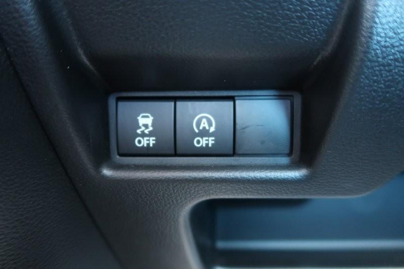 アイドリングストップで余計な燃料消費を抑える