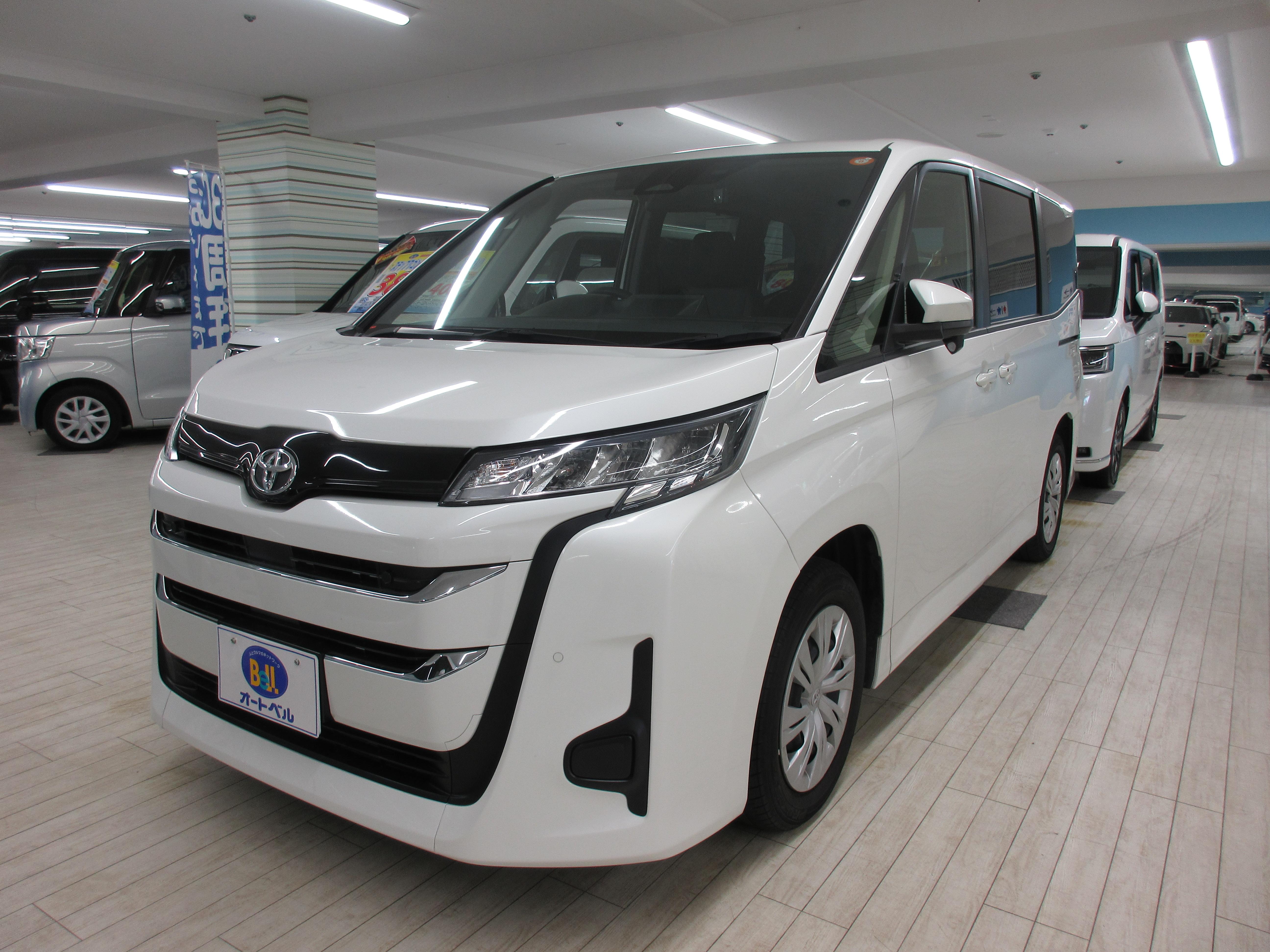 オートベルの中古車トヨタ ノア２０００＊ X(TSS･純正DA･8人)