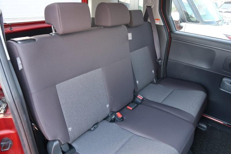 後席もゆったり乗れる室内空間