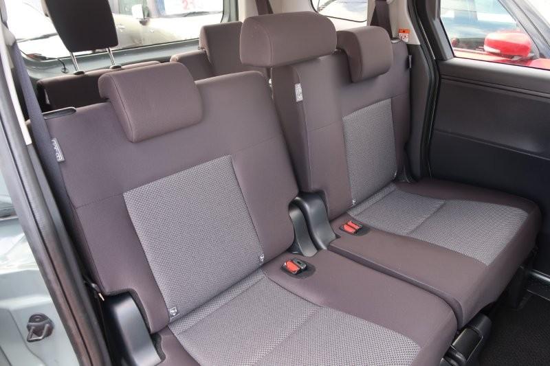 後席もゆったり乗れる室内空間