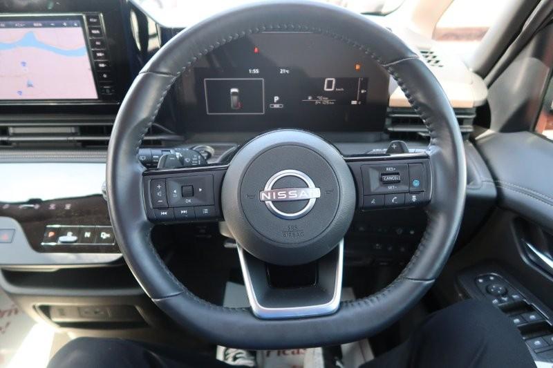 ハンドルのスイッチで簡単なオーディオ操作可能