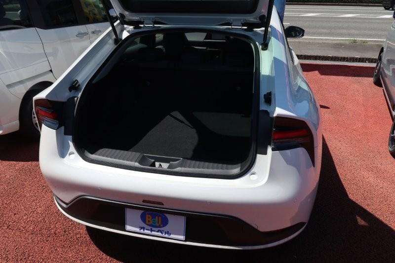 荷物もたくさん積めるラゲッジスペース　　　T.O