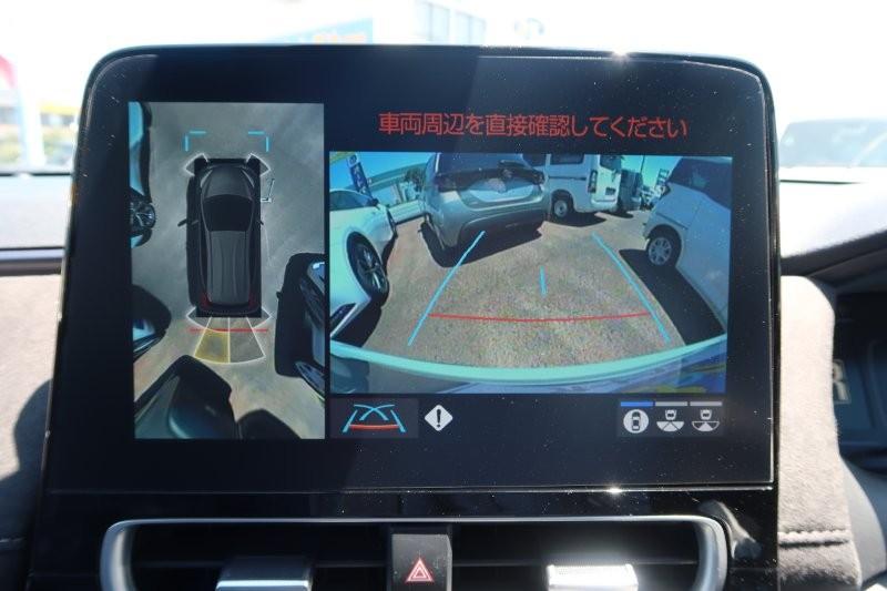 上から見たようなモニターで駐車をアシスト