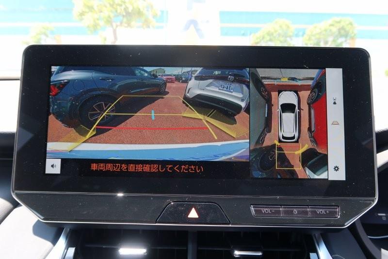 上から見たようなモニターで駐車をアシスト