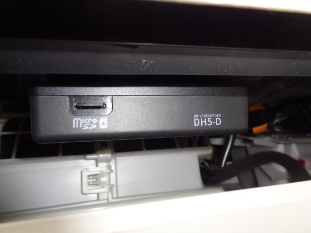 ドライブレコーダー本体　　　　　　　　　Y