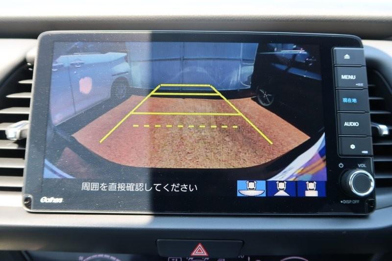 バックモニターで駐車をアシスト