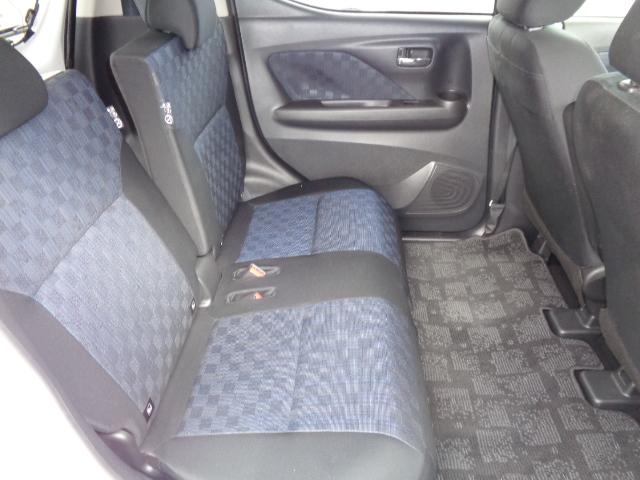 ５：５分割可倒式一体スライドリヤシート