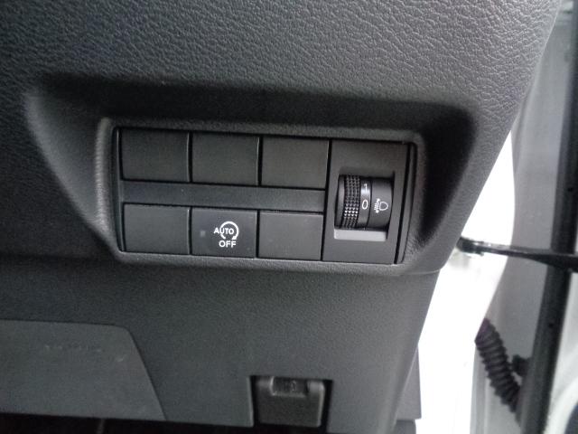 アイドリングストップOFFスイッチ　ヘッドランプレベライザー