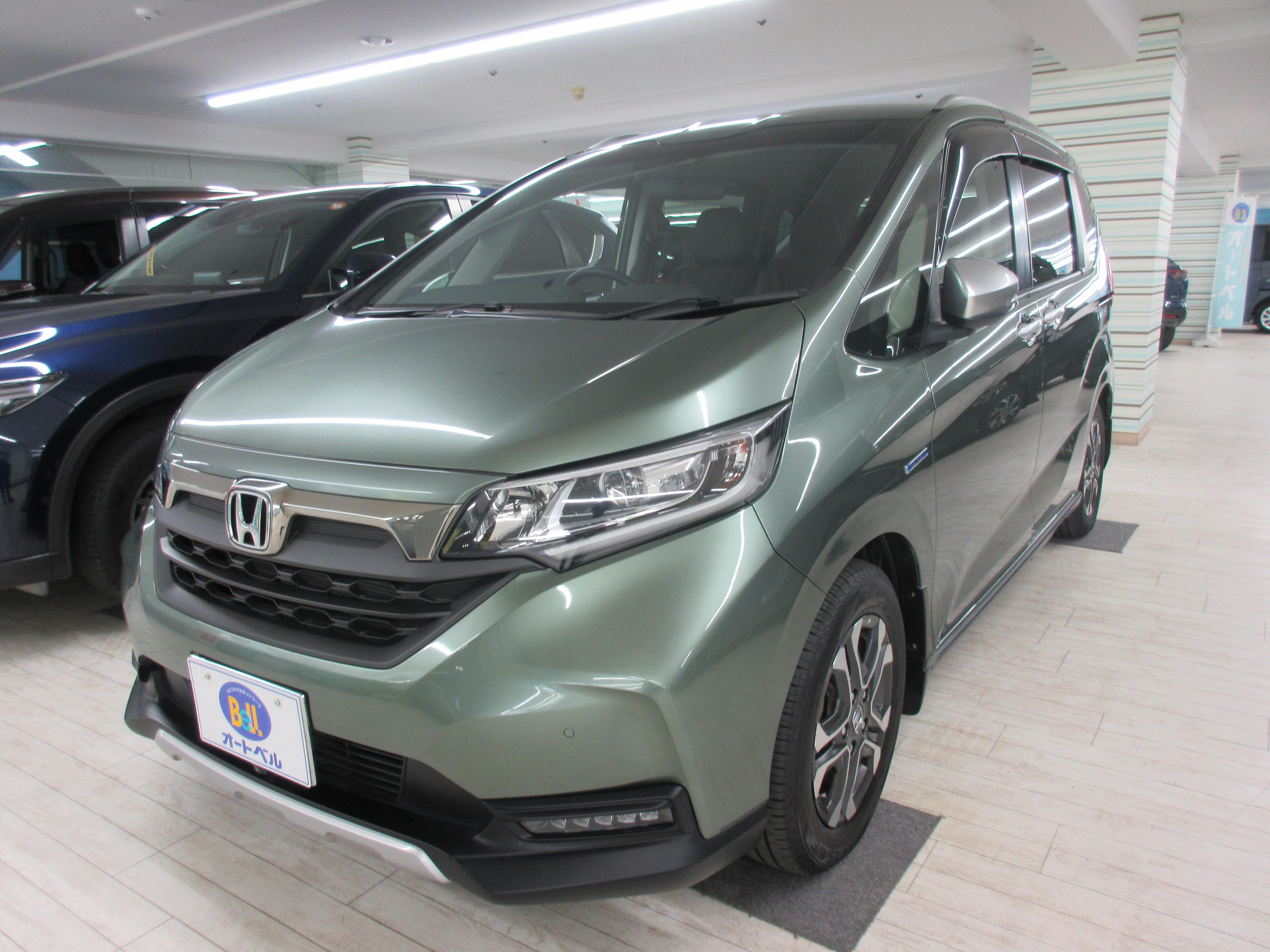 オートベルの中古車ホンダ フリードハイブリッド１５００ CROSSTAR H-SEN(9ｲﾝﾁﾅﾋﾞ･FDM･6人