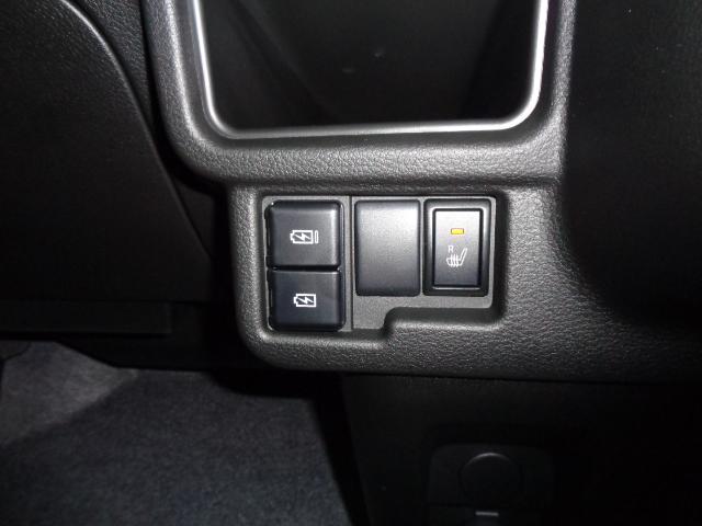 ＵＳＢ充電ソケット　運転席シートヒーター
